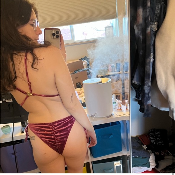 Valentina Voight Bikini - Picture 3 of 4